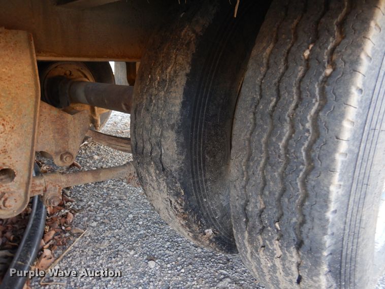 image for item JJ9780 2001 Interstate  equipment trailer