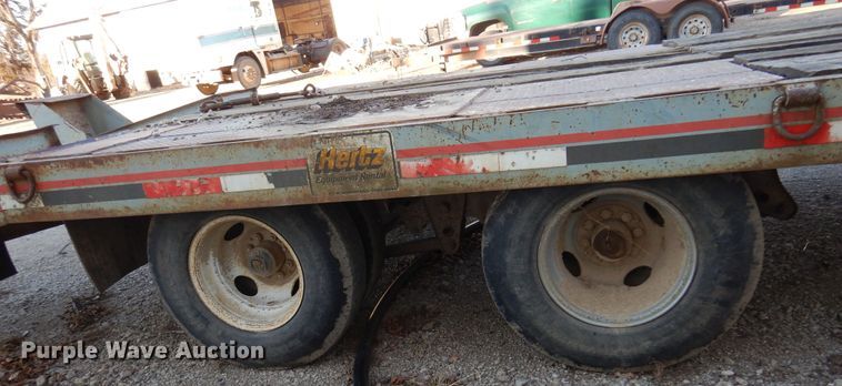image for item JJ9780 2001 Interstate  equipment trailer
