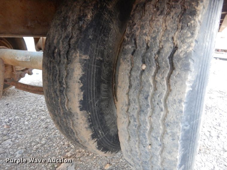 image for item JJ9780 2001 Interstate  equipment trailer