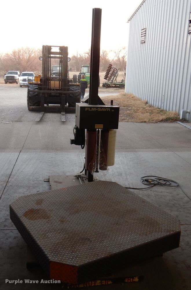 image for item JJ9826 Infrapak HP8EZ  automatic shrink wrap machine