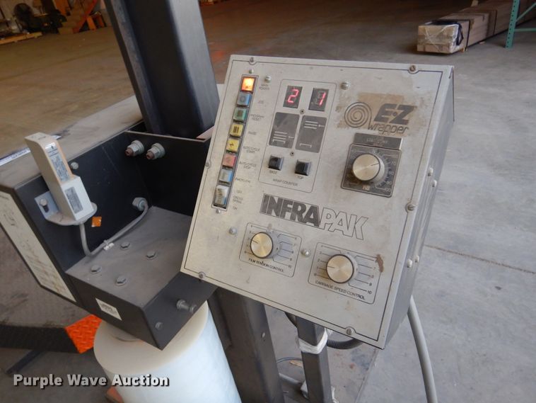 image for item JJ9826 Infrapak HP8EZ  automatic shrink wrap machine