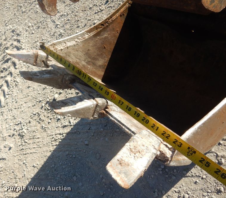 image for item JJ9833 2012 John Deere 35D  mini excavator