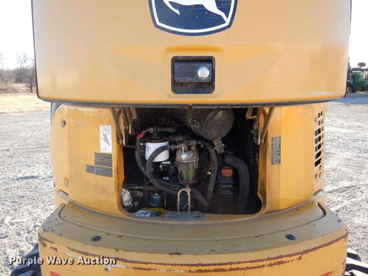 image for item JJ9833 2012 John Deere 35D  mini excavator