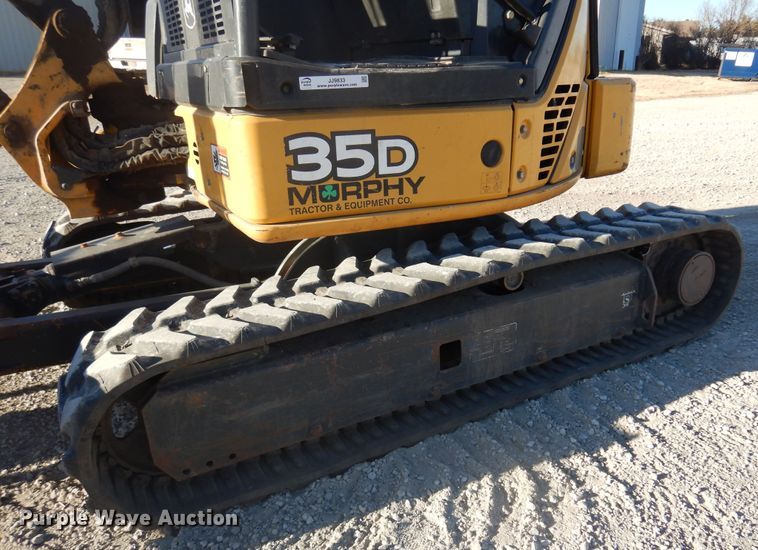 image for item JJ9833 2012 John Deere 35D  mini excavator