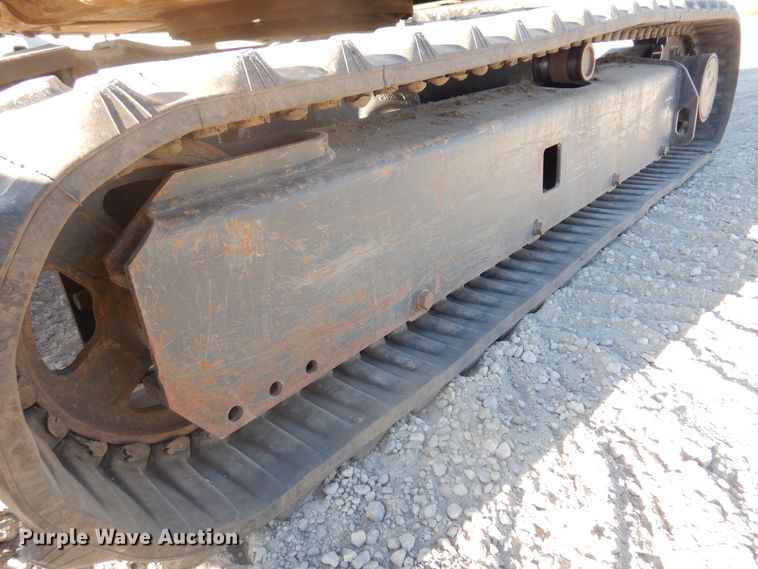 image for item JJ9833 2012 John Deere 35D  mini excavator