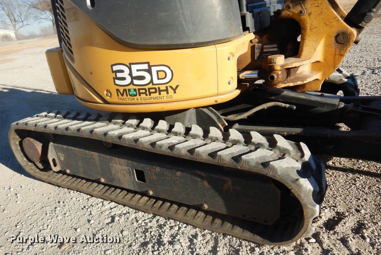 image for item JJ9833 2012 John Deere 35D  mini excavator