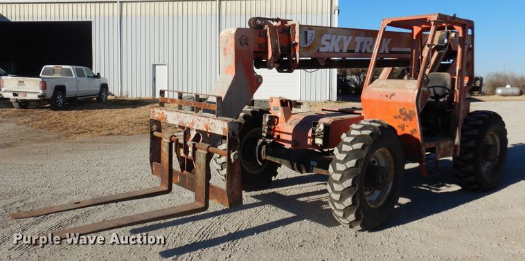 image for item JJ9835 2000 SkyTrak 6036  telehandler