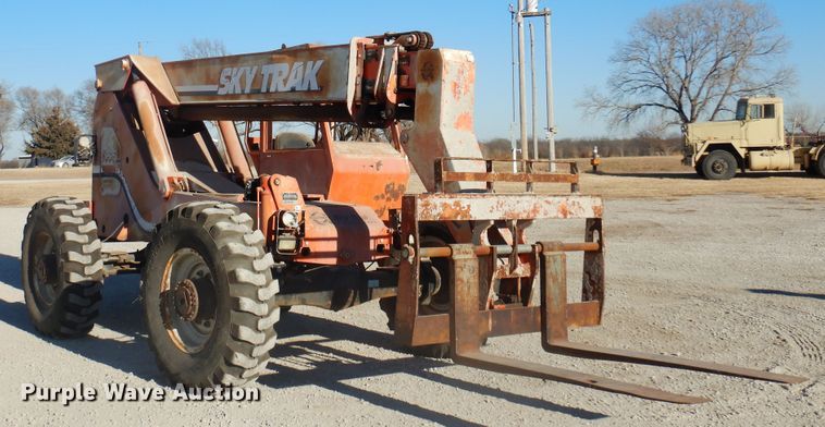 image for item JJ9835 2000 SkyTrak 6036  telehandler