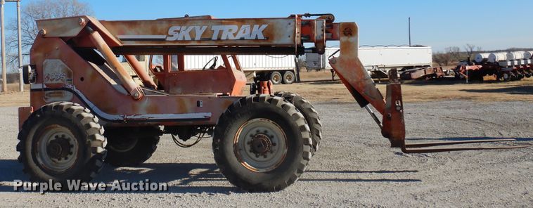 image for item JJ9835 2000 SkyTrak 6036  telehandler
