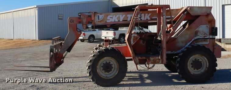 image for item JJ9835 2000 SkyTrak 6036  telehandler