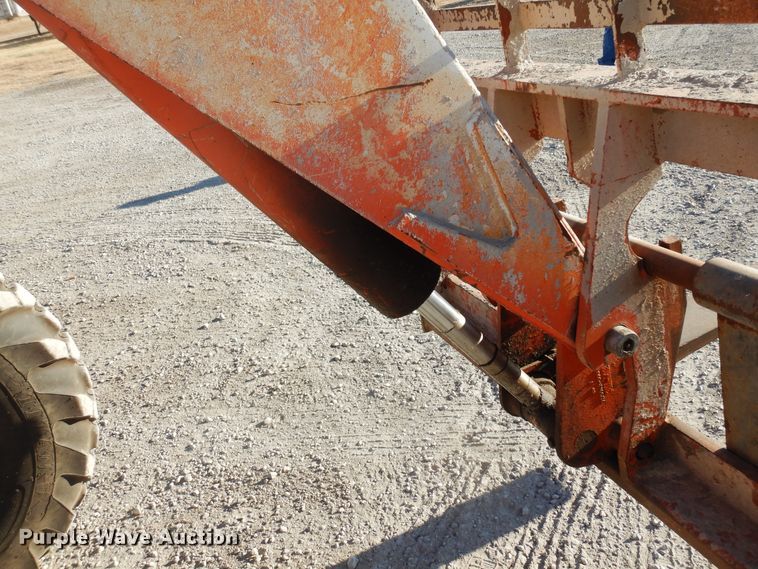 image for item JJ9835 2000 SkyTrak 6036  telehandler