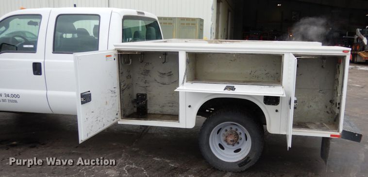 image for item JK9851 2015 Ford F450 Super Duty XL  Crew Cab utility / service truck