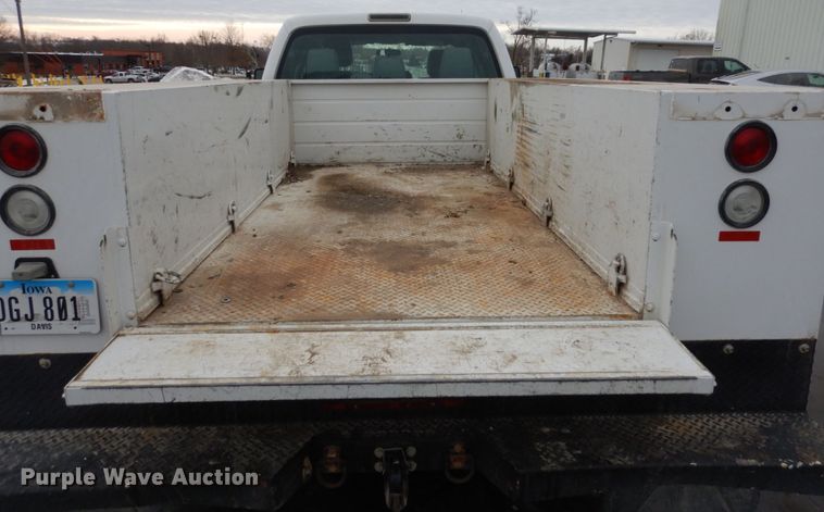 image for item JK9851 2015 Ford F450 Super Duty XL  Crew Cab utility / service truck