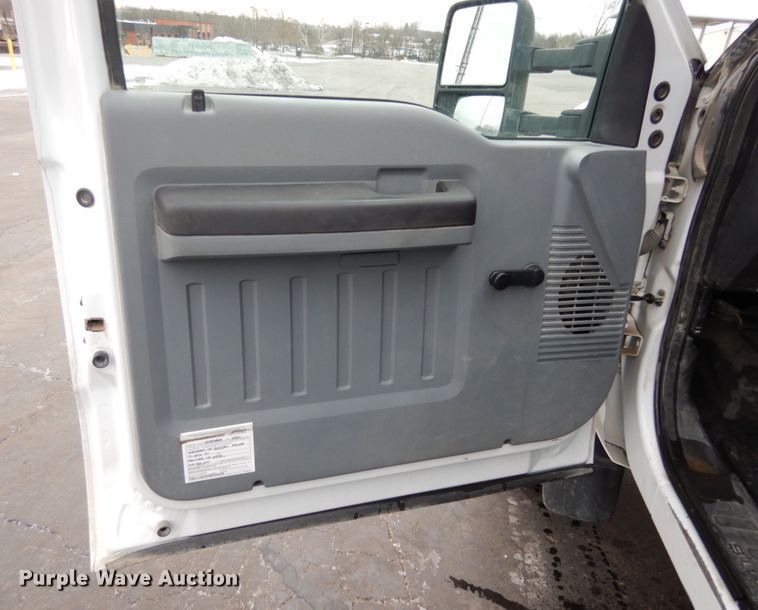 image for item JK9851 2015 Ford F450 Super Duty XL  Crew Cab utility / service truck