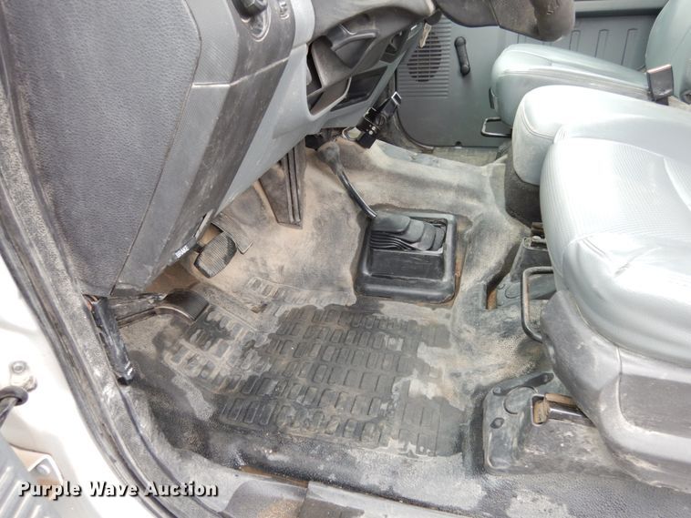 image for item JK9851 2015 Ford F450 Super Duty XL  Crew Cab utility / service truck