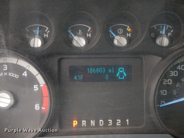 image for item JK9851 2015 Ford F450 Super Duty XL  Crew Cab utility / service truck