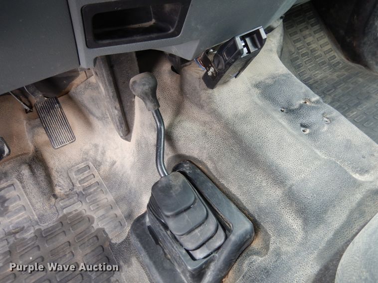 image for item JK9851 2015 Ford F450 Super Duty XL  Crew Cab utility / service truck