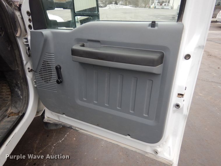 image for item JK9851 2015 Ford F450 Super Duty XL  Crew Cab utility / service truck