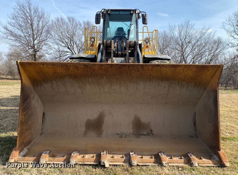 image for item JN9135 2011 John Deere 844K  wheel loader