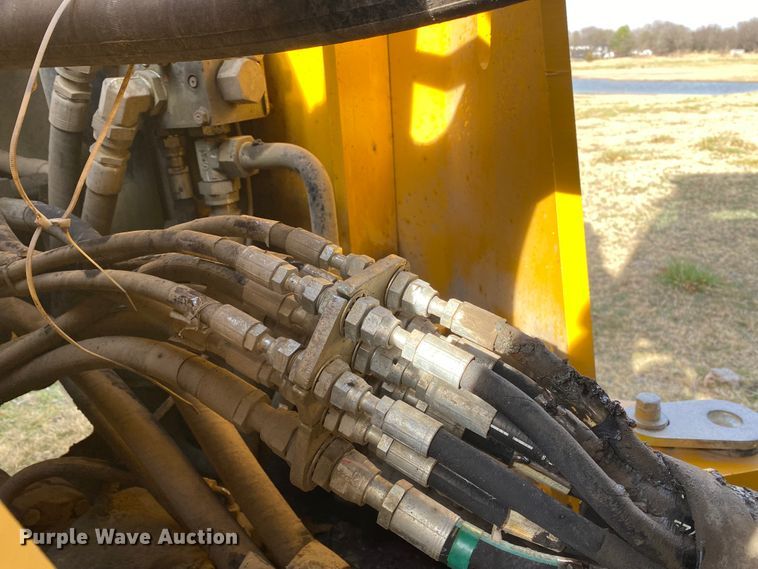 image for item JN9135 2011 John Deere 844K  wheel loader