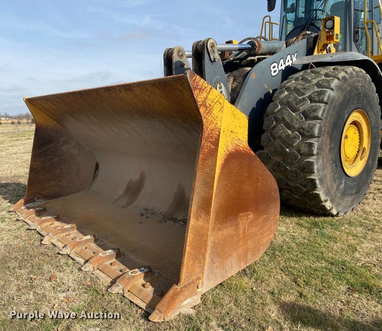 image for item JN9135 2011 John Deere 844K  wheel loader