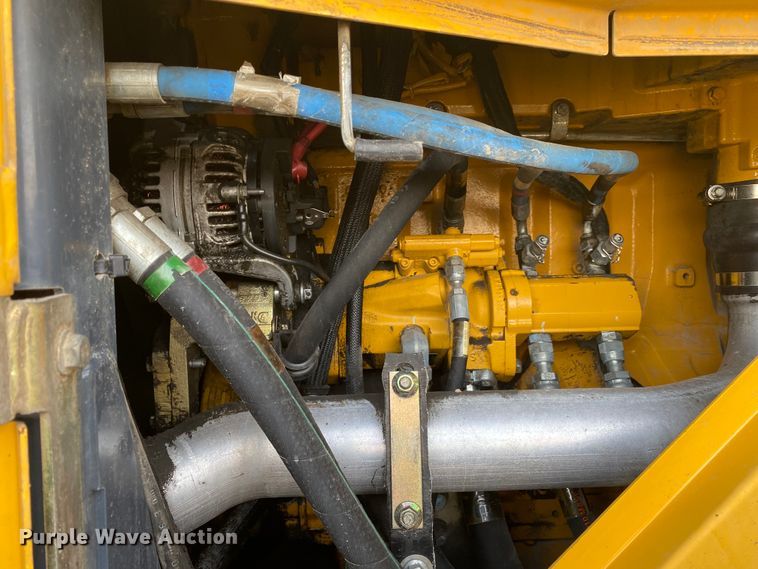 image for item JN9135 2011 John Deere 844K  wheel loader