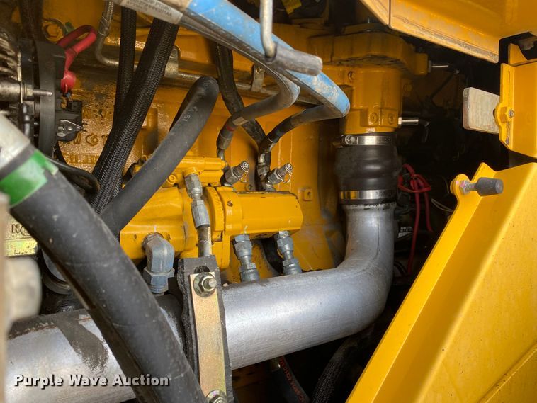 image for item JN9135 2011 John Deere 844K  wheel loader