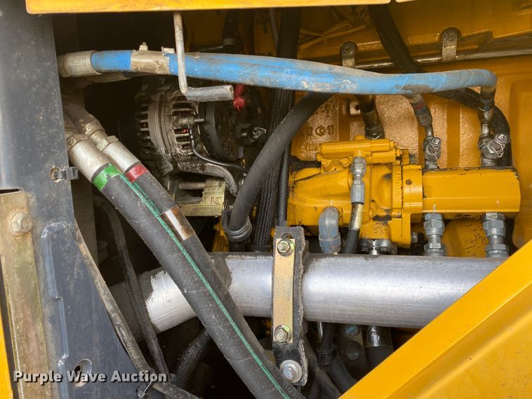 image for item JN9135 2011 John Deere 844K  wheel loader