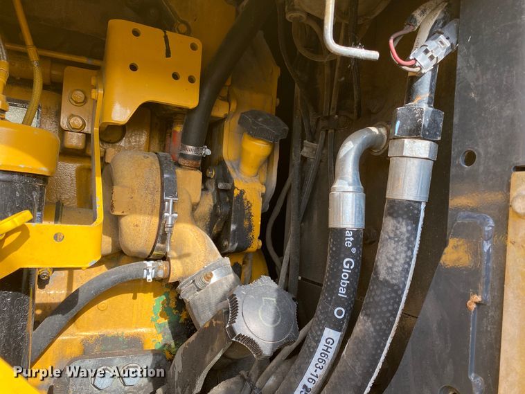 image for item JN9135 2011 John Deere 844K  wheel loader