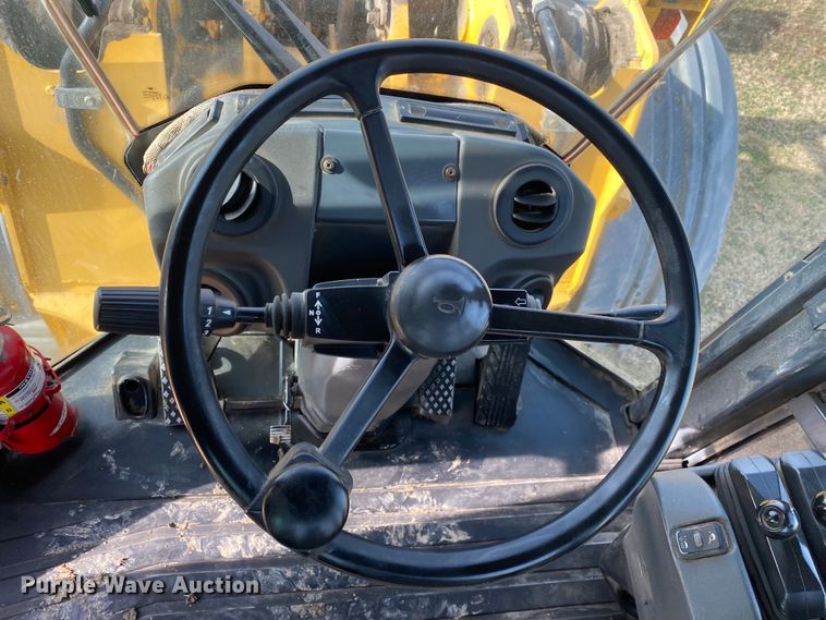 image for item JN9135 2011 John Deere 844K  wheel loader