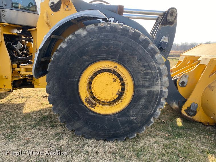 image for item JN9135 2011 John Deere 844K  wheel loader