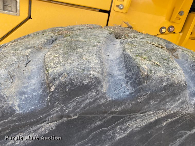 image for item JN9135 2011 John Deere 844K  wheel loader