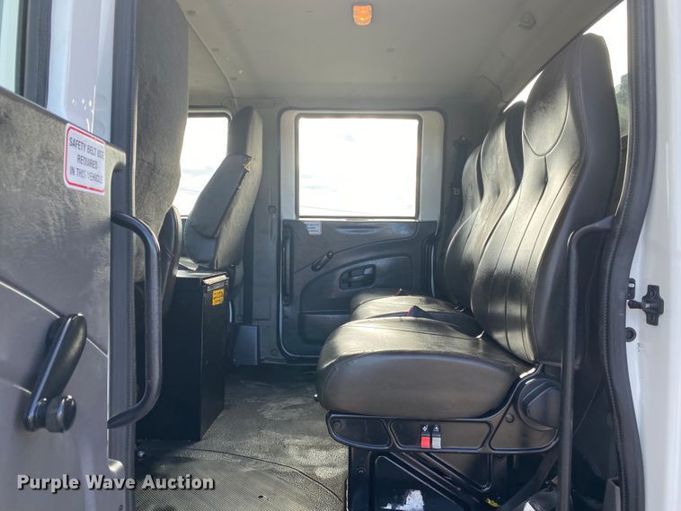 image for item JN9138 2009 International WorkStar 7400  crane truck