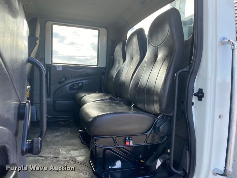 image for item JN9138 2009 International WorkStar 7400  crane truck