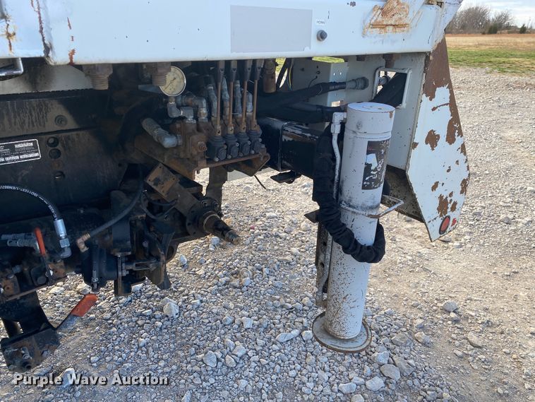 image for item JN9138 2009 International WorkStar 7400  crane truck