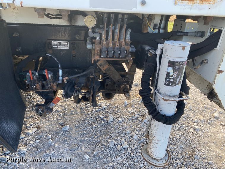 image for item JN9138 2009 International WorkStar 7400  crane truck