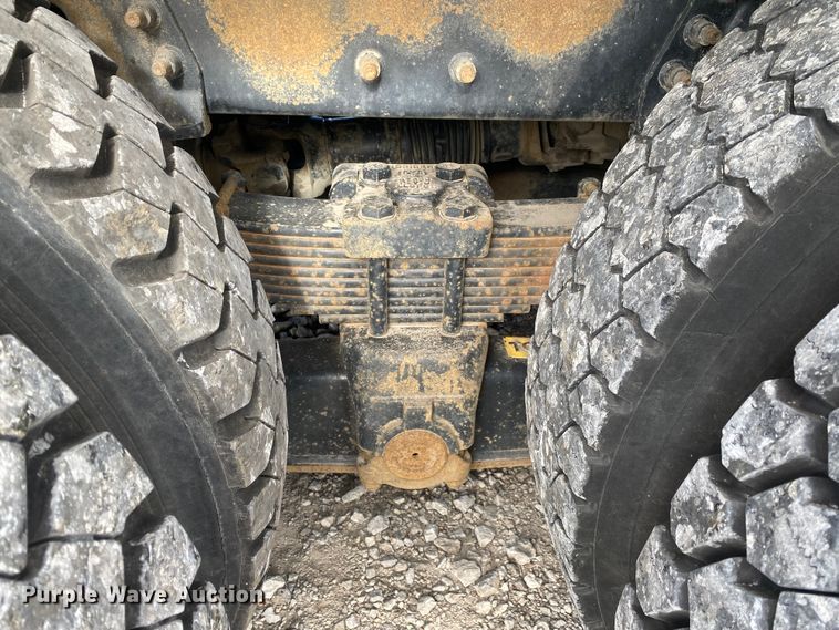 image for item JN9138 2009 International WorkStar 7400  crane truck