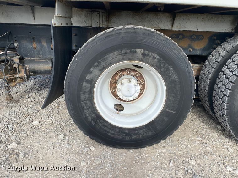 image for item JN9138 2009 International WorkStar 7400  crane truck