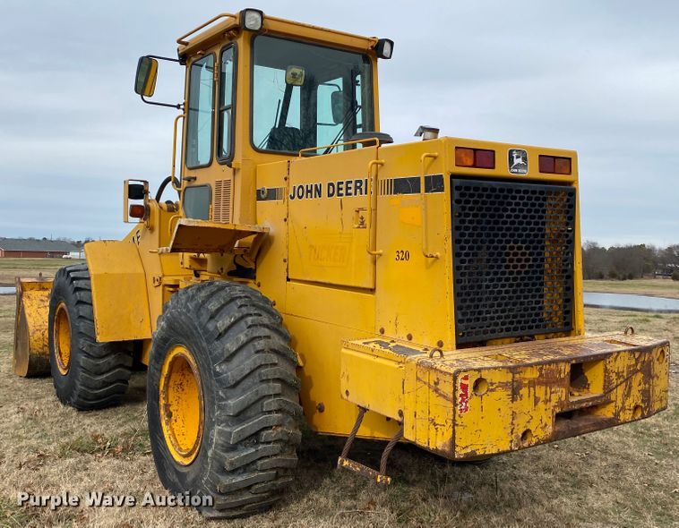 image for item JN9145 1989 John Deere 624E  wheel loader
