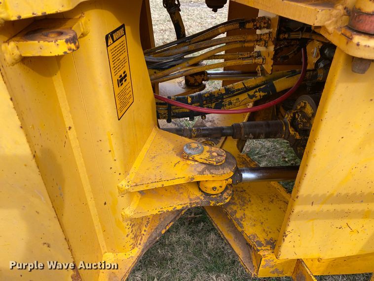 image for item JN9145 1989 John Deere 624E  wheel loader