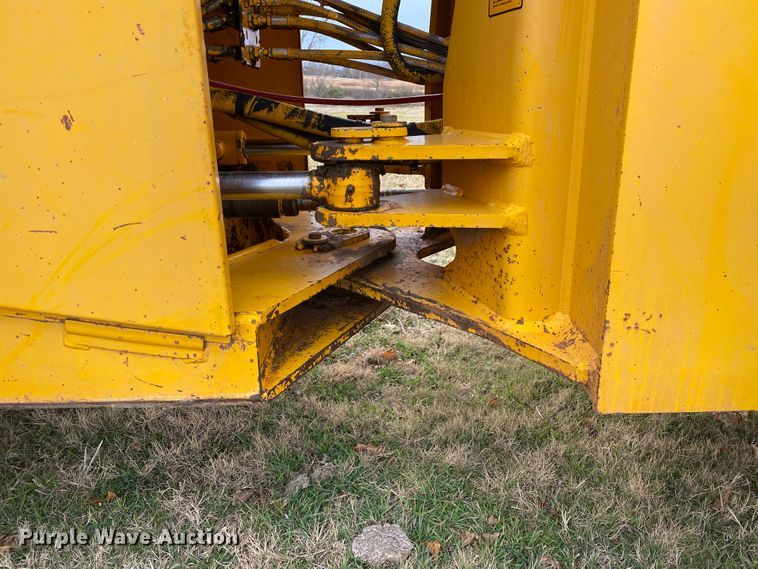 image for item JN9145 1989 John Deere 624E  wheel loader