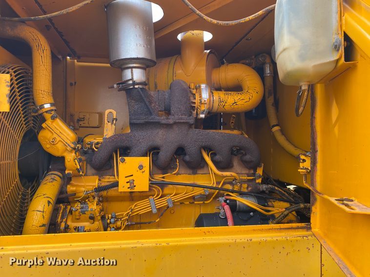 image for item JN9145 1989 John Deere 624E  wheel loader