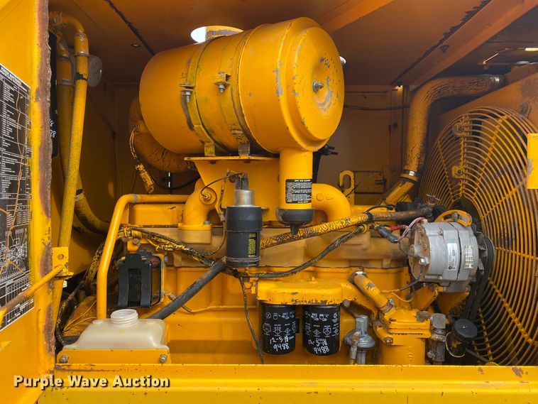 image for item JN9145 1989 John Deere 624E  wheel loader