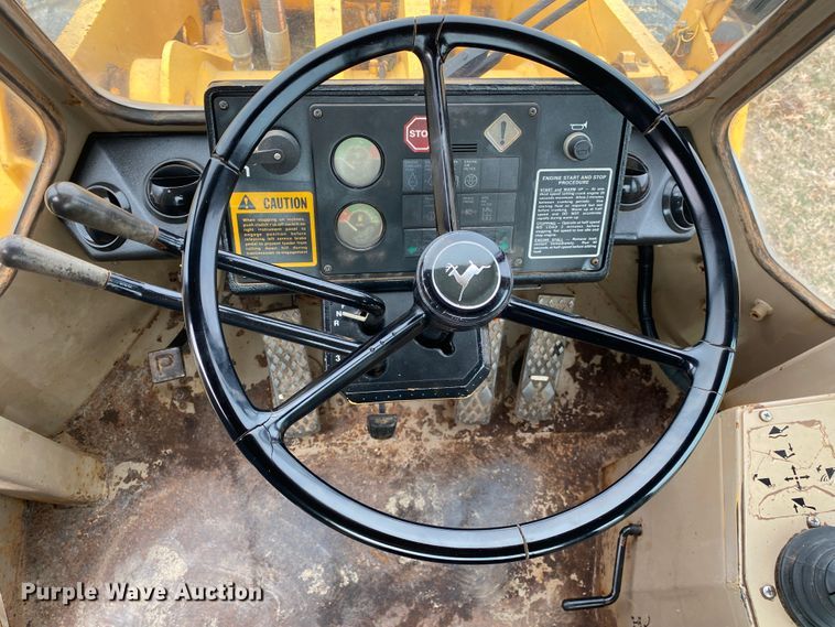 image for item JN9145 1989 John Deere 624E  wheel loader