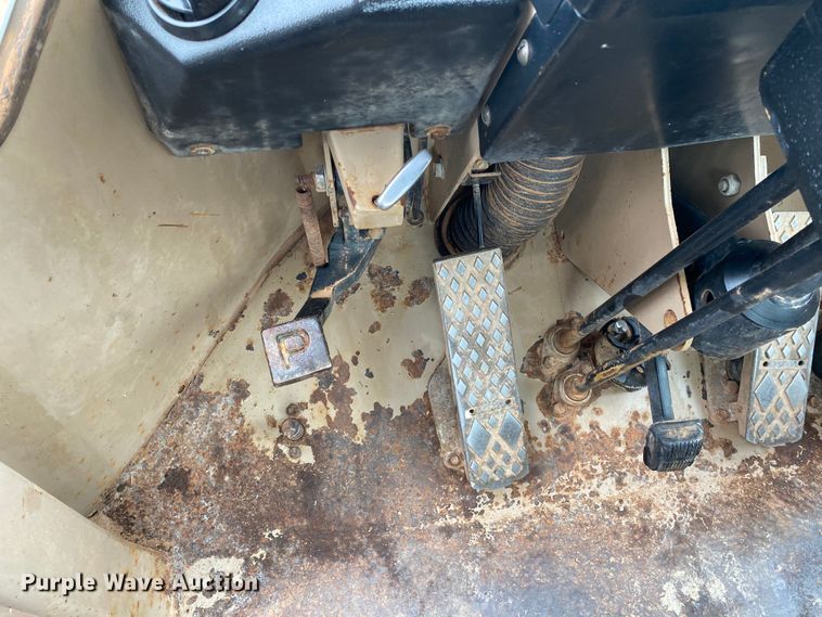 image for item JN9145 1989 John Deere 624E  wheel loader