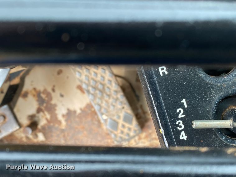 image for item JN9145 1989 John Deere 624E  wheel loader