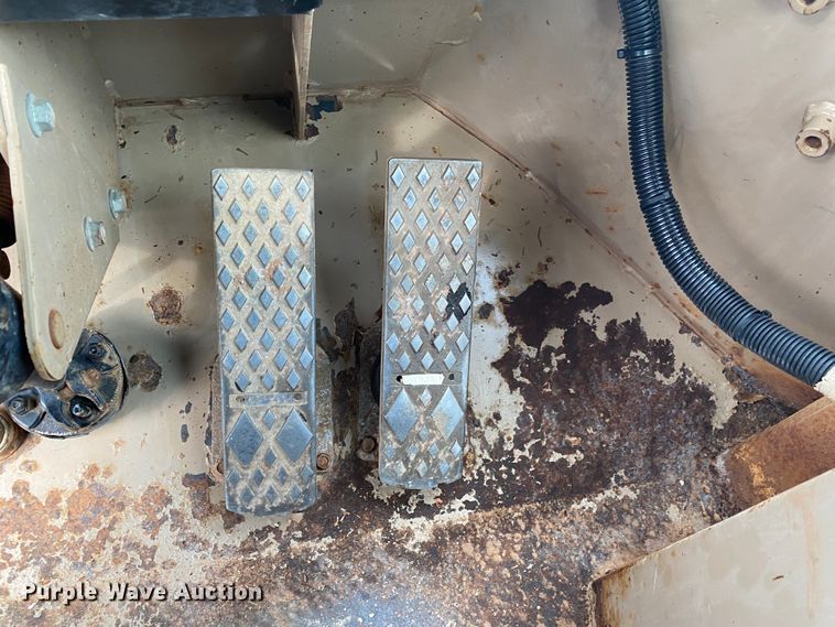 image for item JN9145 1989 John Deere 624E  wheel loader