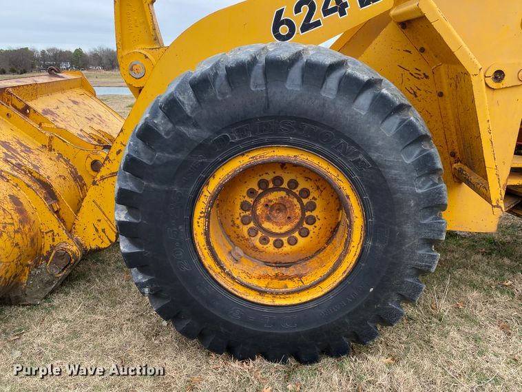 image for item JN9145 1989 John Deere 624E  wheel loader
