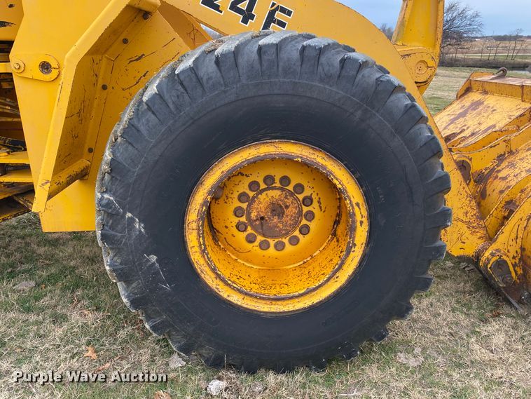 image for item JN9145 1989 John Deere 624E  wheel loader