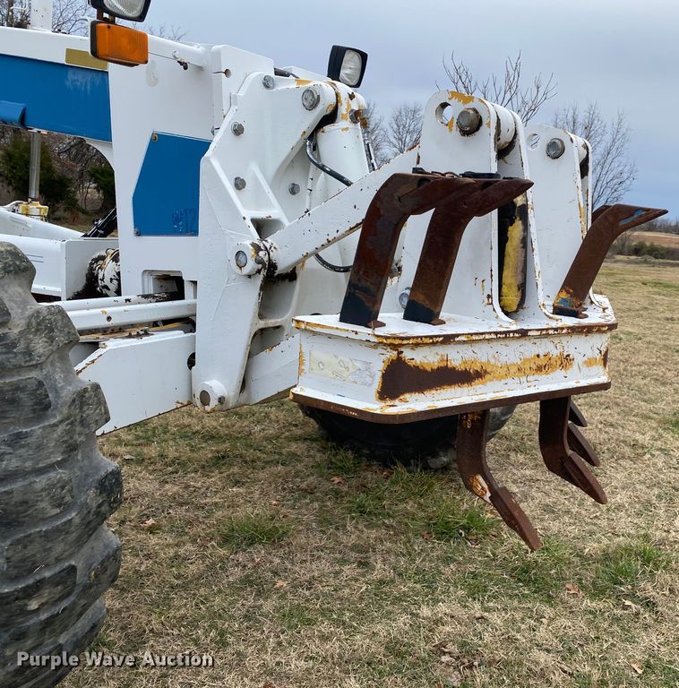 image for item JN9146 2000 John Deere 770C  motor grader